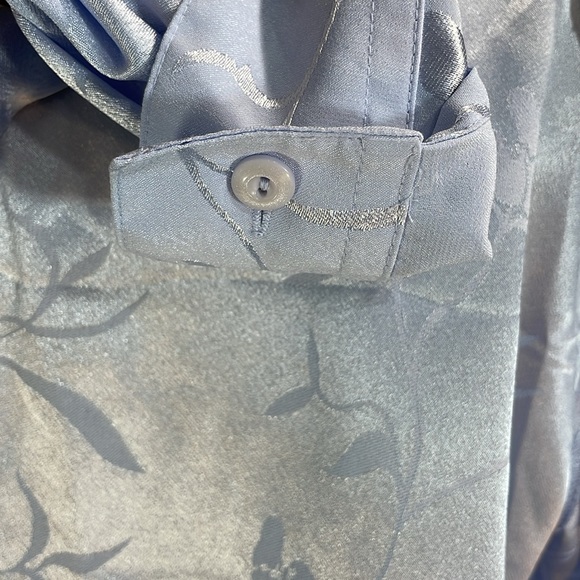 Periwinkle blue blouse size 16 UK (size 12 US) - Picture 17 of 17